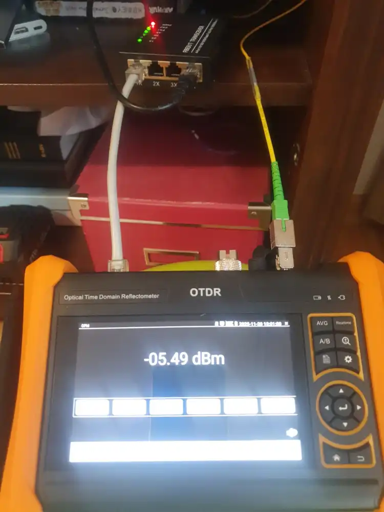 Test OTDR și power meter pe fibră